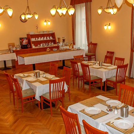 Pannon Hotel Bejelentkezes 20 Oraig, Check-In Until 20 O'Clock, Einchecken Bis 20 Uhr Mohács Eksteriør billede