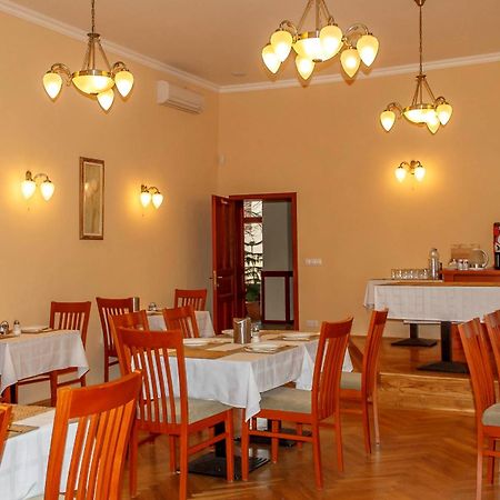 Pannon Hotel Bejelentkezes 20 Oraig, Check-In Until 20 O'Clock, Einchecken Bis 20 Uhr Mohács Eksteriør billede