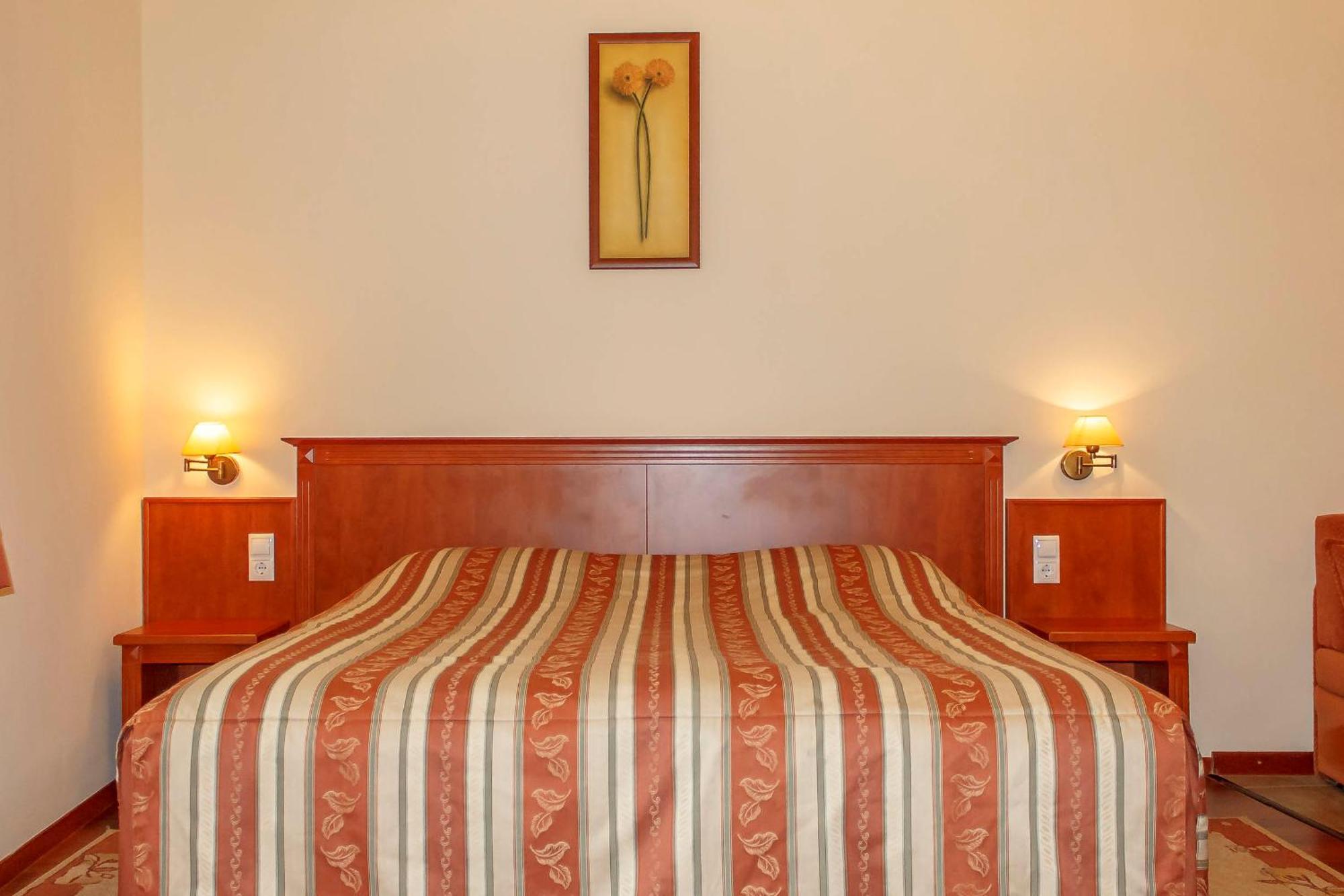 Pannon Hotel Bejelentkezes 20 Oraig, Check-In Until 20 O'Clock, Einchecken Bis 20 Uhr Mohács Eksteriør billede