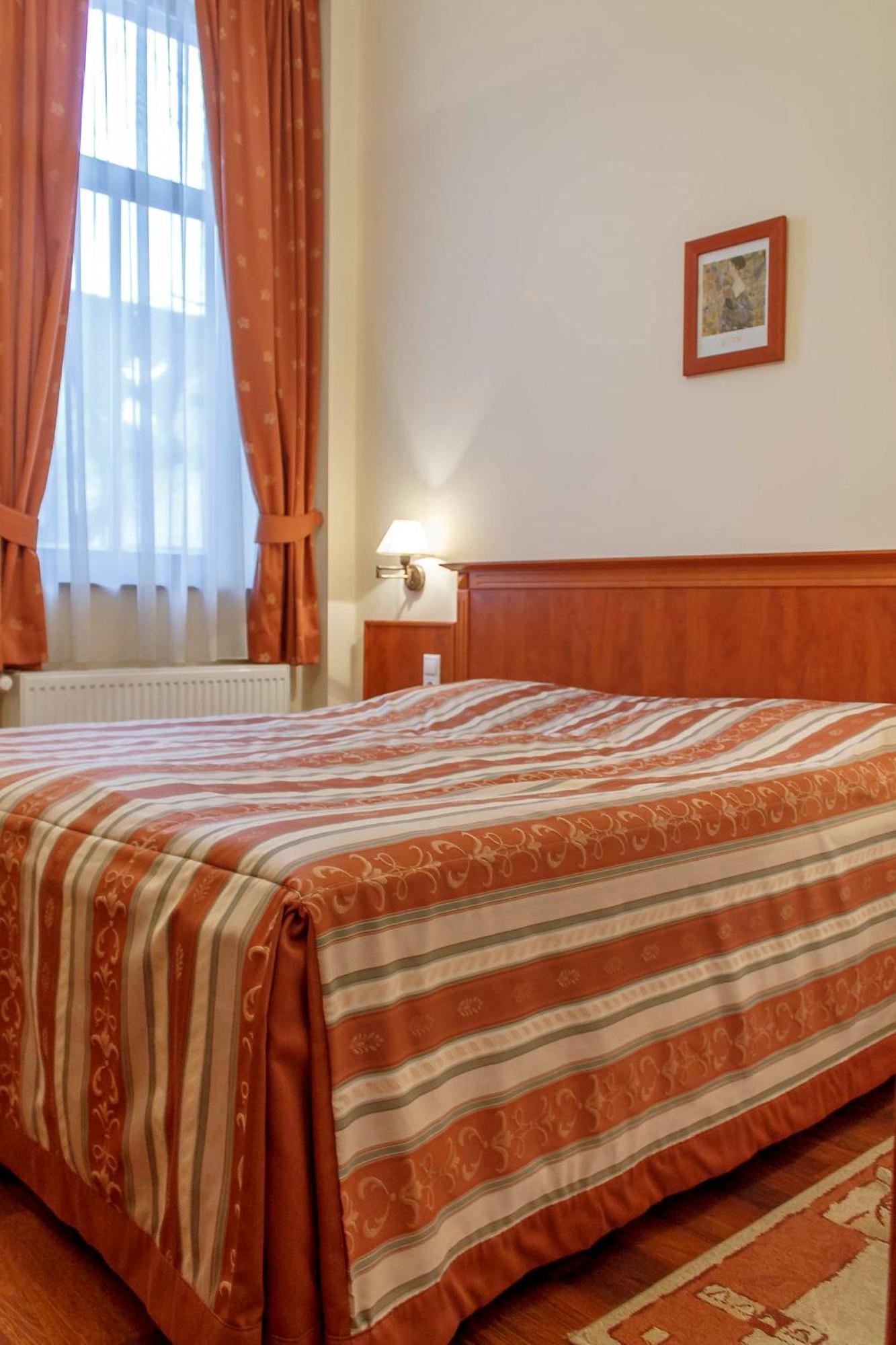 Pannon Hotel Bejelentkezes 20 Oraig, Check-In Until 20 O'Clock, Einchecken Bis 20 Uhr Mohács Eksteriør billede