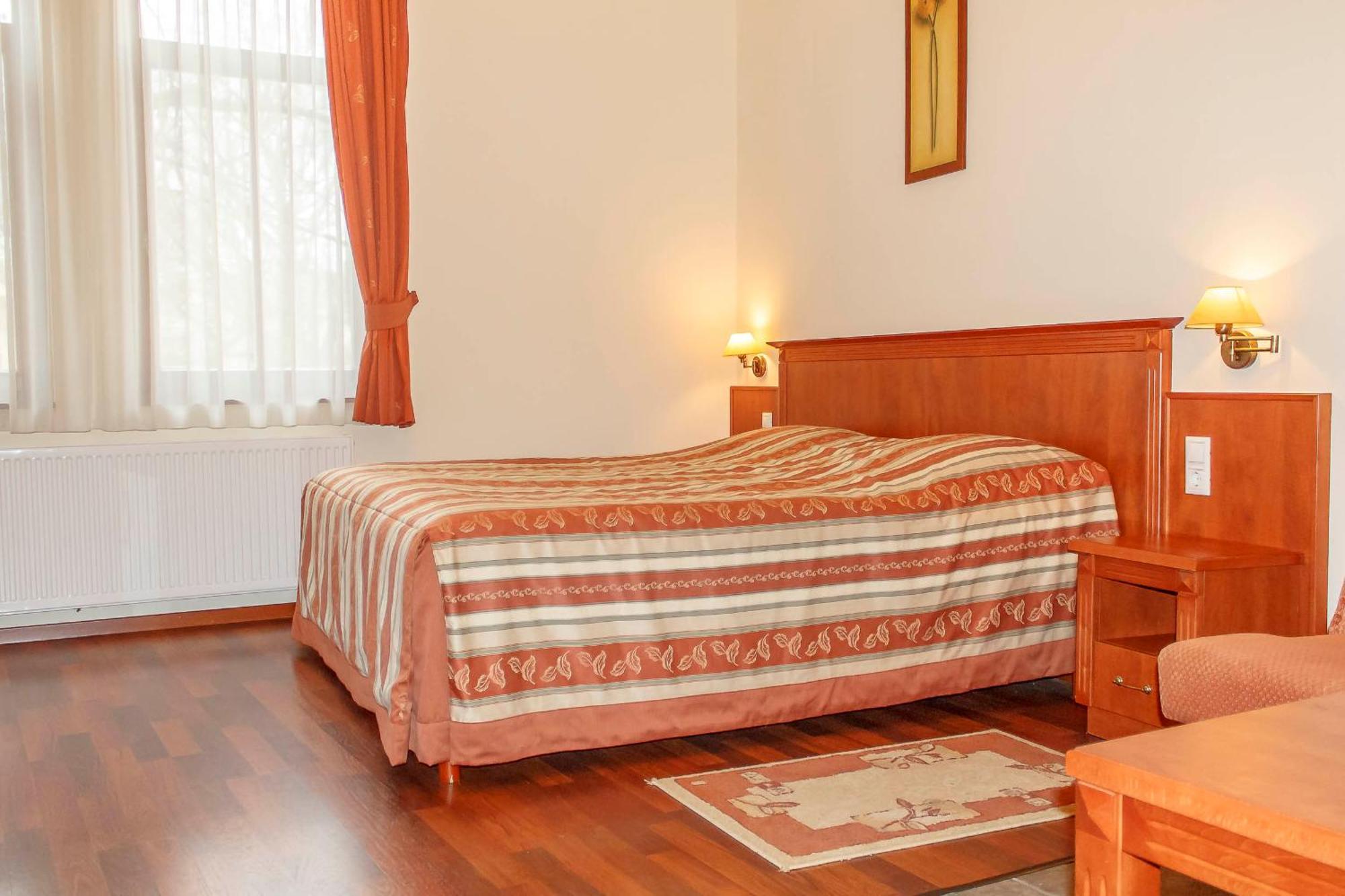 Pannon Hotel Bejelentkezes 20 Oraig, Check-In Until 20 O'Clock, Einchecken Bis 20 Uhr Mohács Eksteriør billede