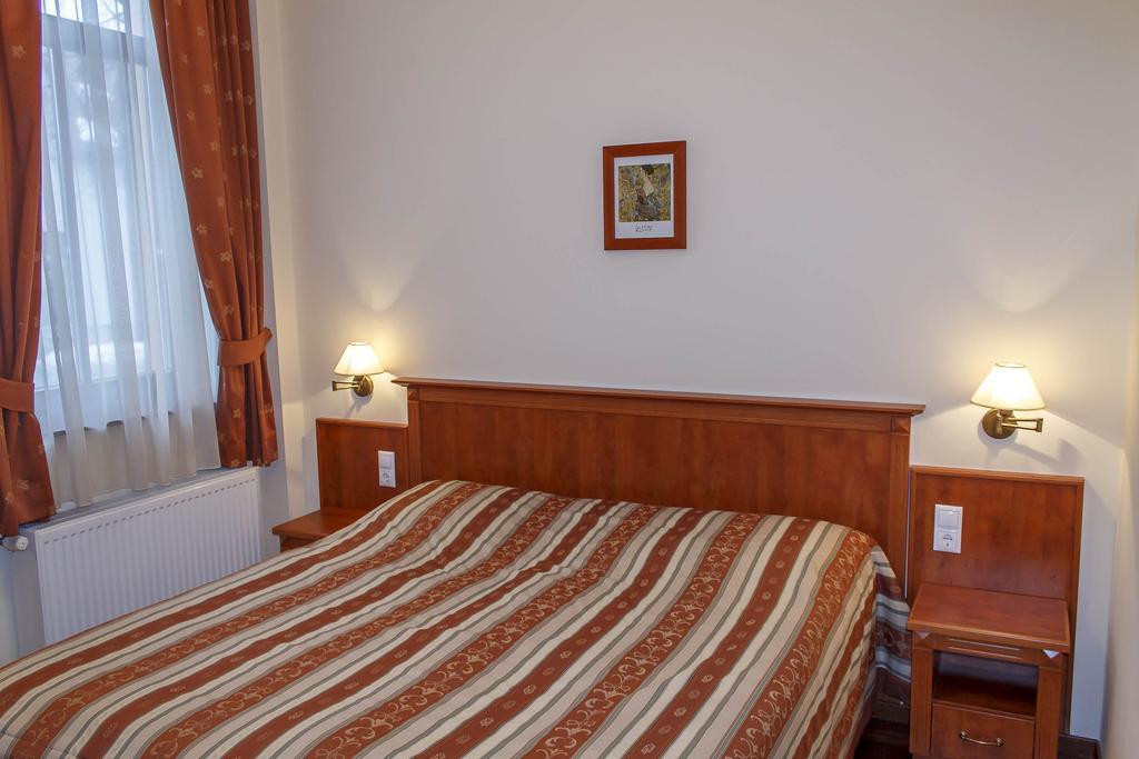 Pannon Hotel Bejelentkezes 20 Oraig, Check-In Until 20 O'Clock, Einchecken Bis 20 Uhr Mohács Eksteriør billede