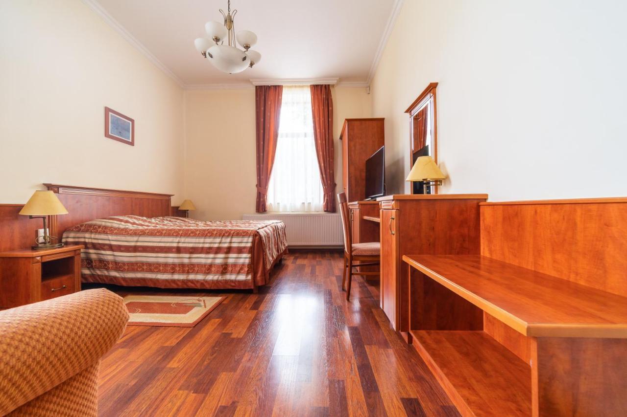 Pannon Hotel Bejelentkezes 20 Oraig, Check-In Until 20 O'Clock, Einchecken Bis 20 Uhr Mohács Eksteriør billede