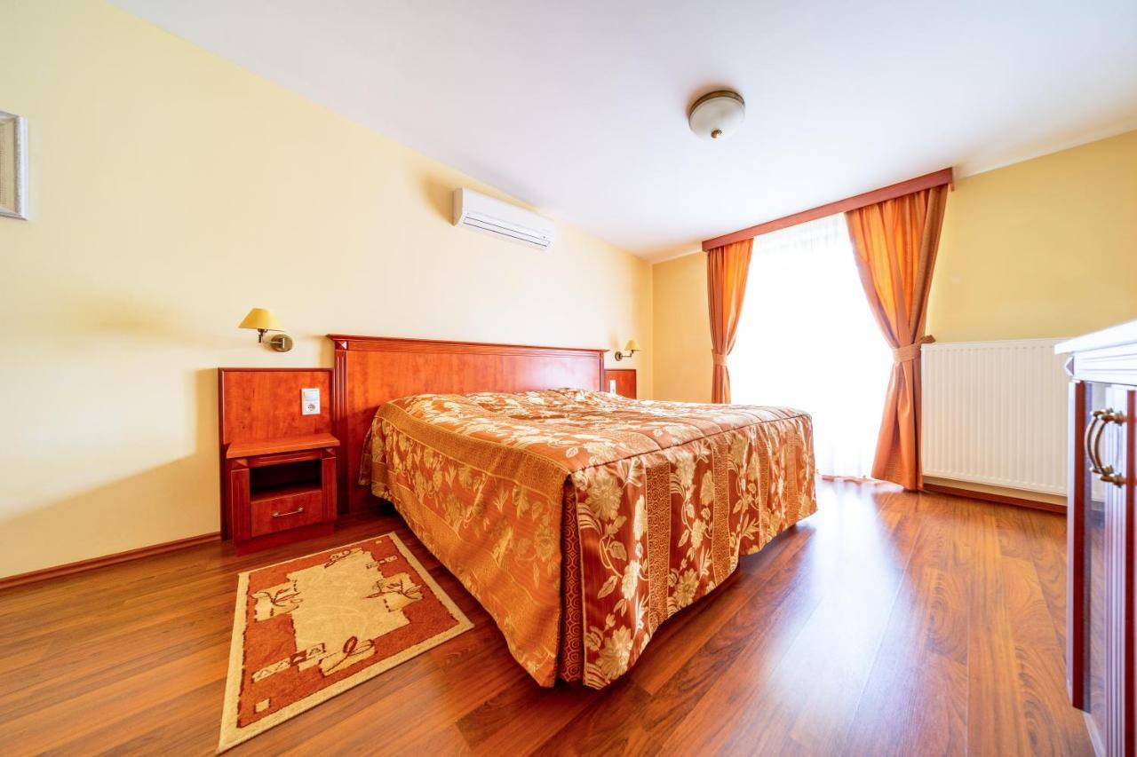 Pannon Hotel Bejelentkezes 20 Oraig, Check-In Until 20 O'Clock, Einchecken Bis 20 Uhr Mohács Eksteriør billede