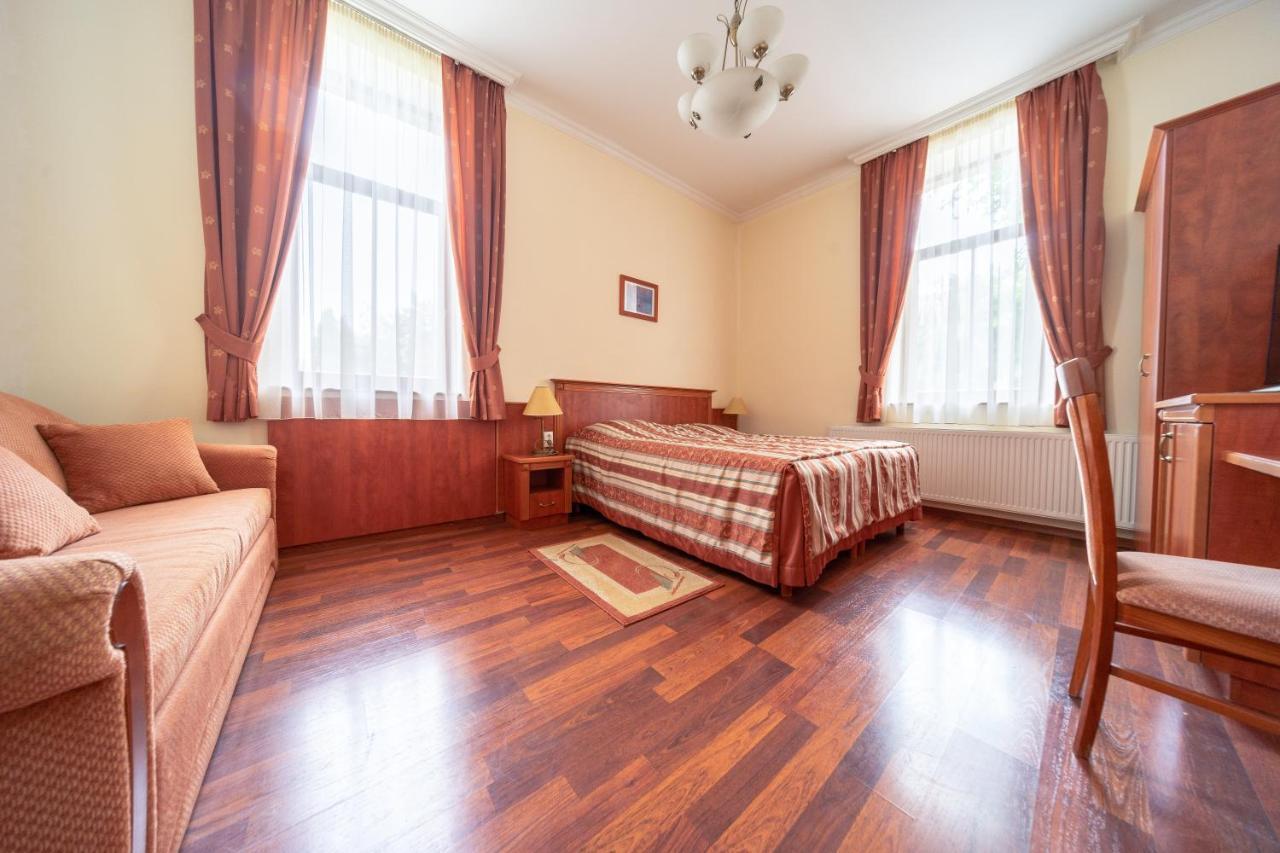 Pannon Hotel Bejelentkezes 20 Oraig, Check-In Until 20 O'Clock, Einchecken Bis 20 Uhr Mohács Eksteriør billede